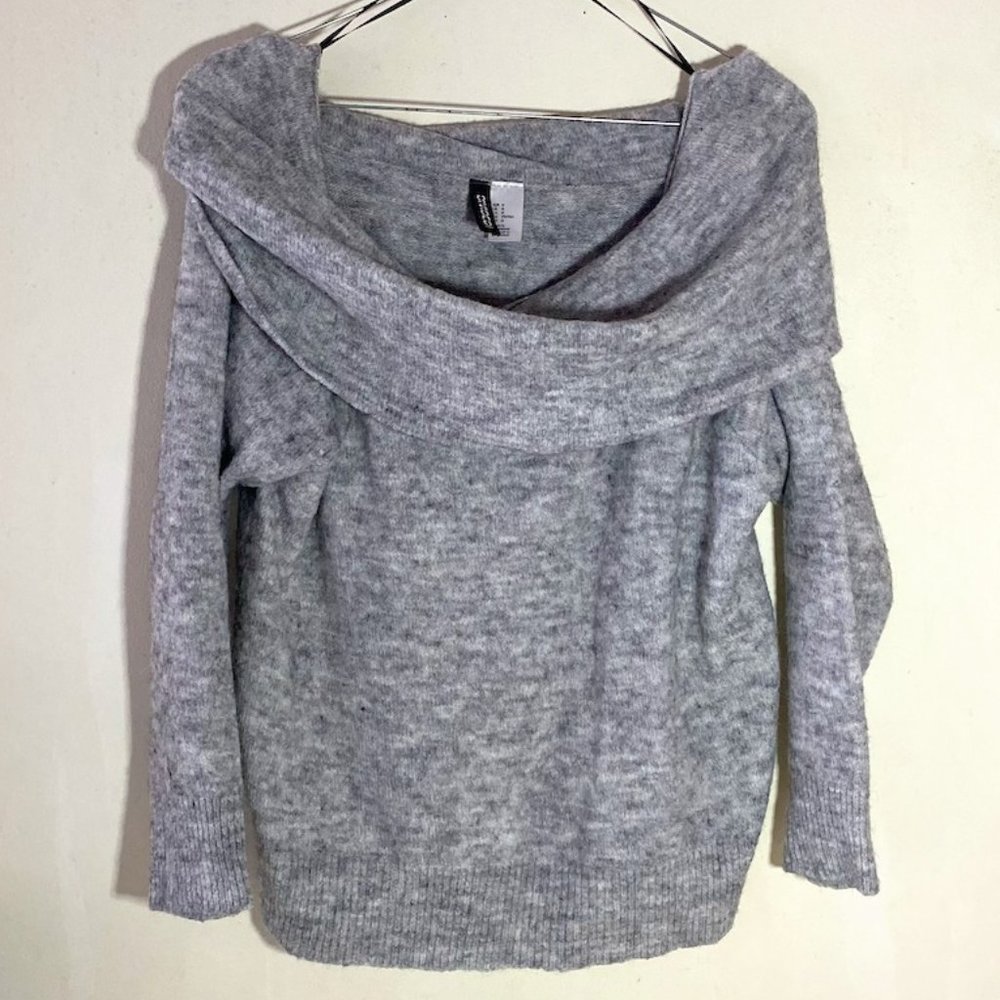 Off-the-shoulder Sweater